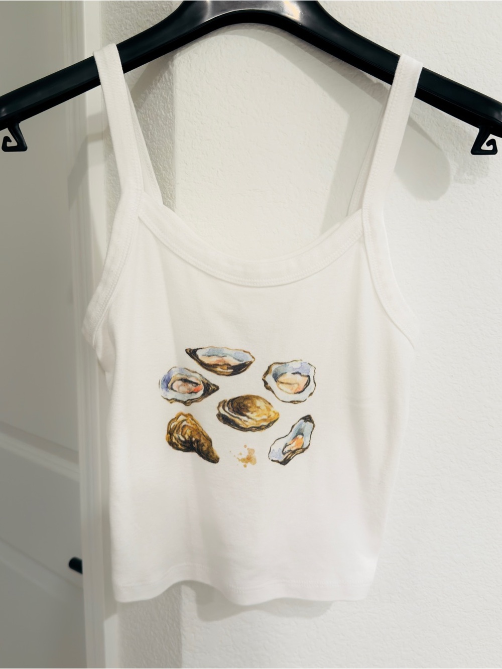 Polychrome goods oyster tank top